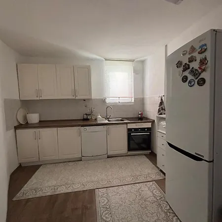 Casa *